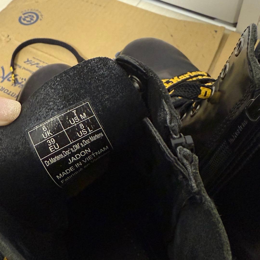Dr. Martens 8ホールブーツ