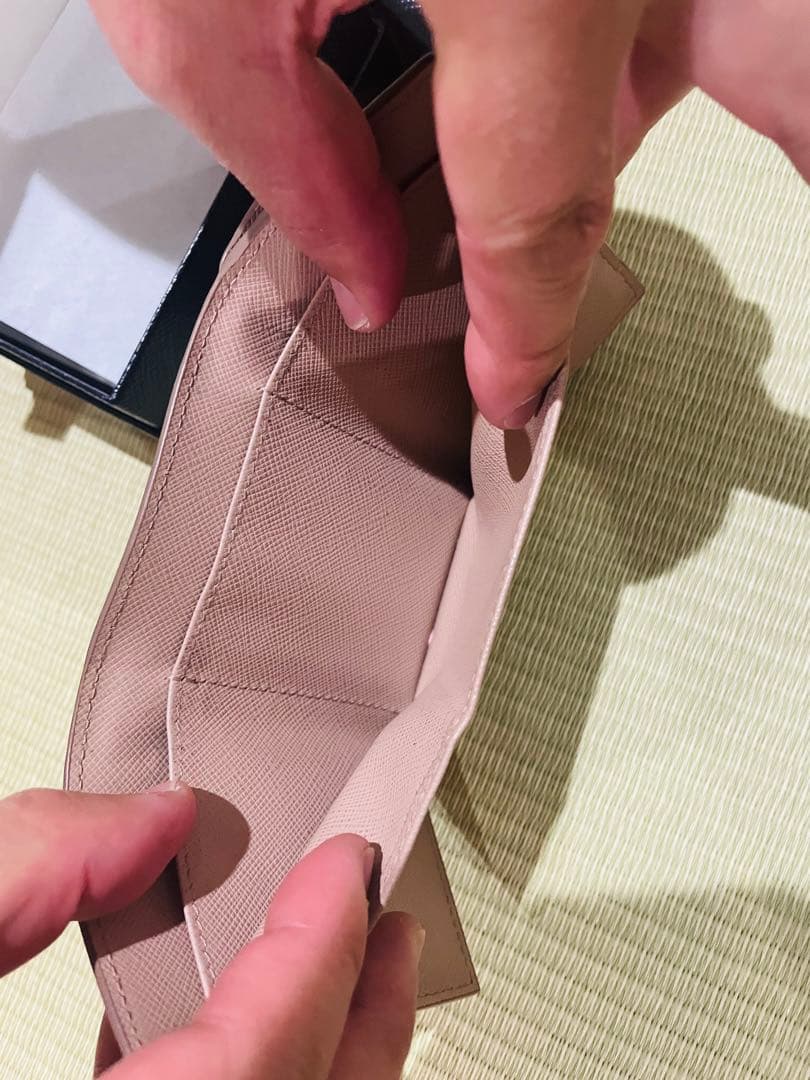 PRADA 三つ折りコンパクト財布