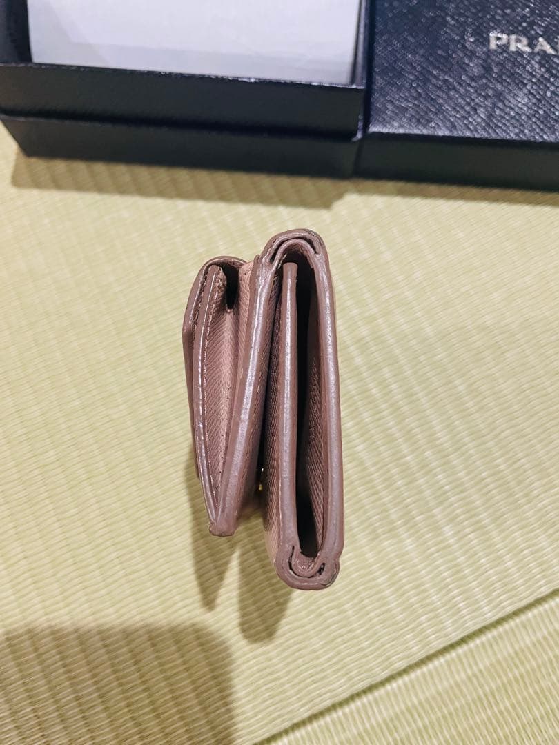 PRADA 三つ折りコンパクト財布