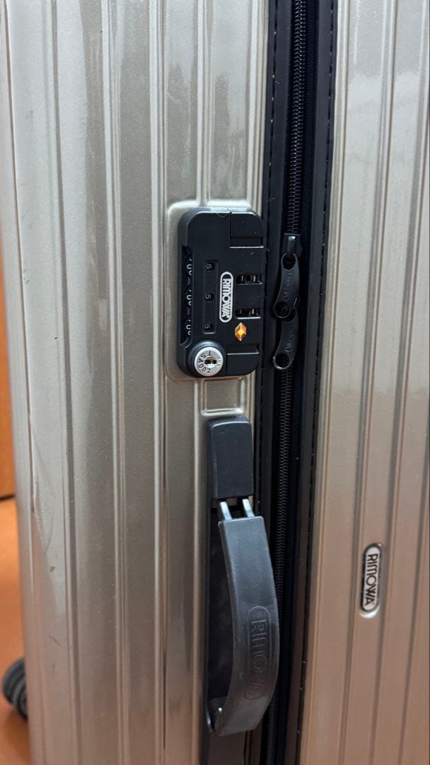 RIMOWA サルサ TSA搭載スーツケース　104リットル