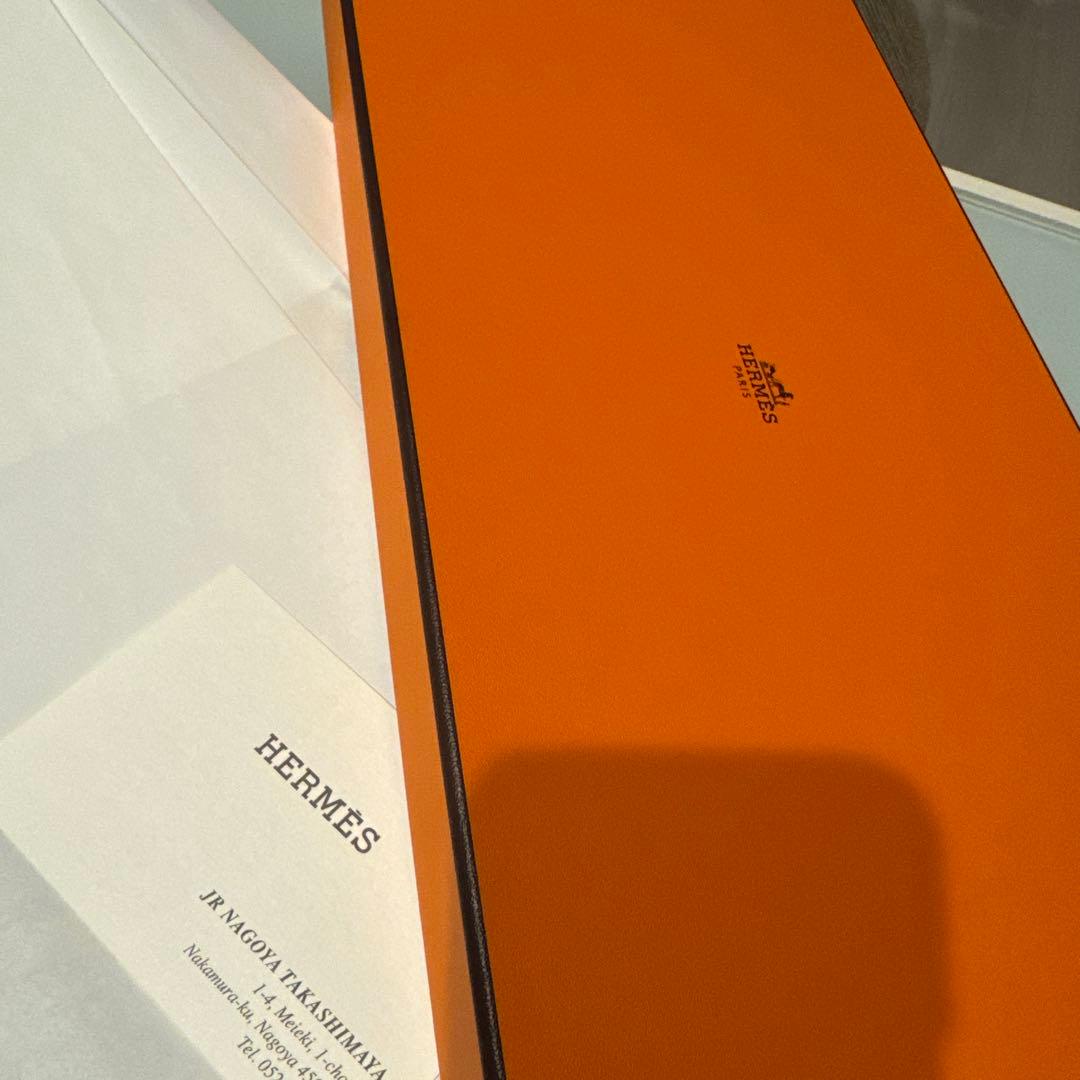 メルカリ市価格！Hermès カシミアシルク 140ストール 朝の散歩　エトープ
