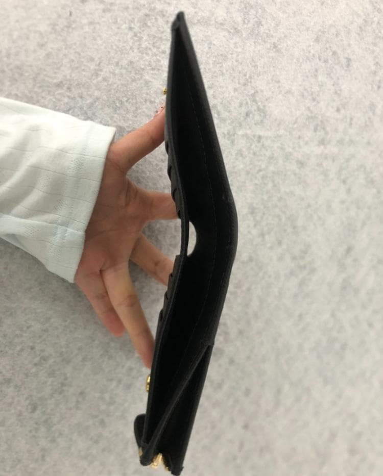 財布　三角ロゴ　スマートウォレット　超美品　ブラック　本革　バッグ　男女兼用