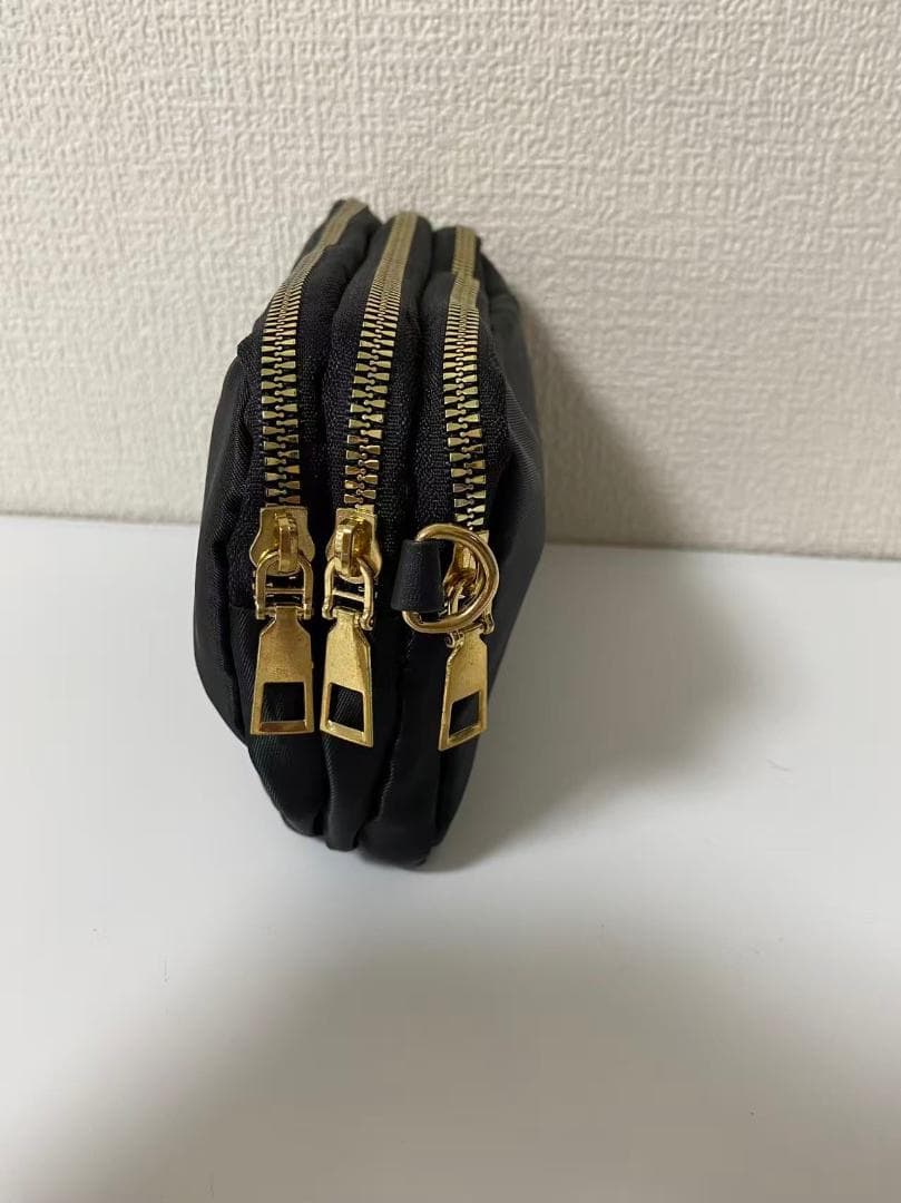 PRADA ナイロン ミニショルダーバッグ ブラック d