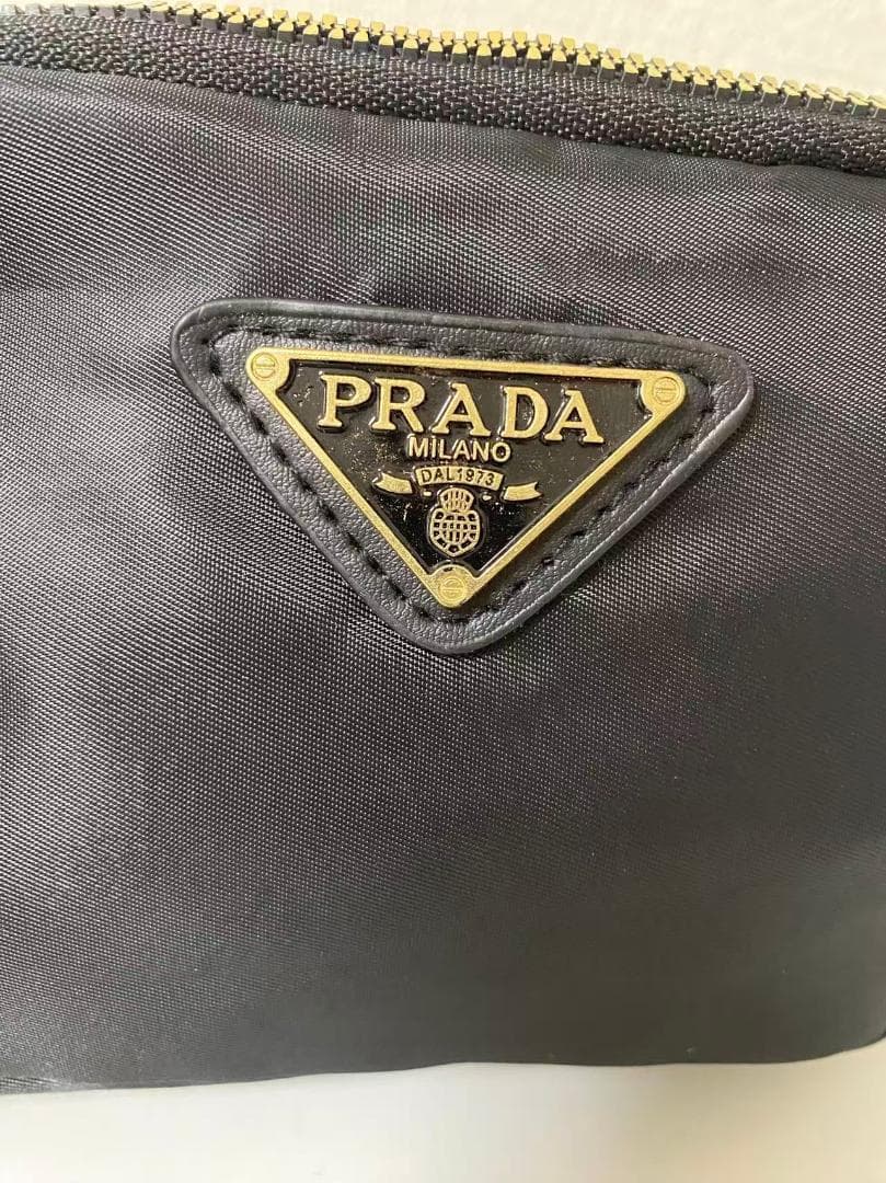 PRADA ナイロン ミニショルダーバッグ ブラック d