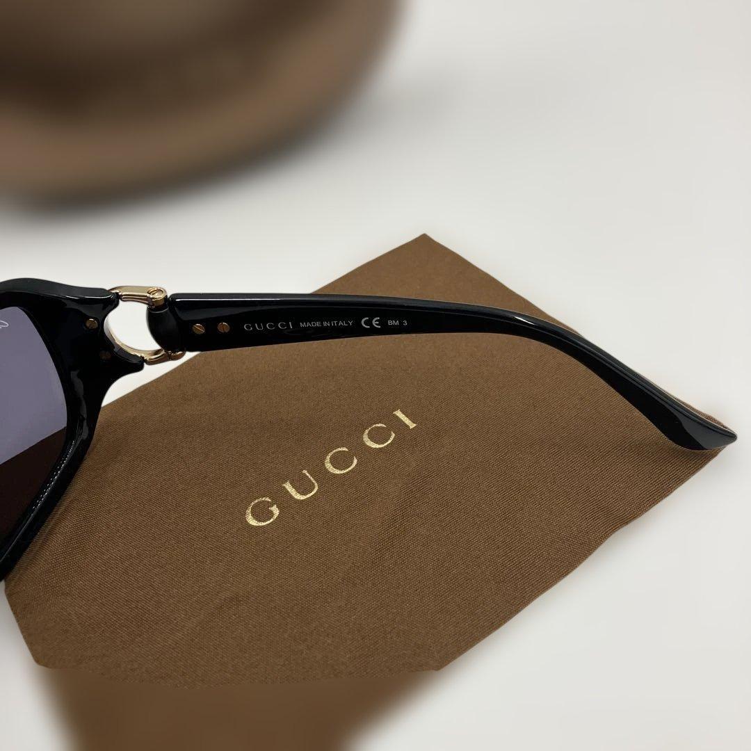 GUCCI ケース付き イタリア製 ブラックサングラス レディース