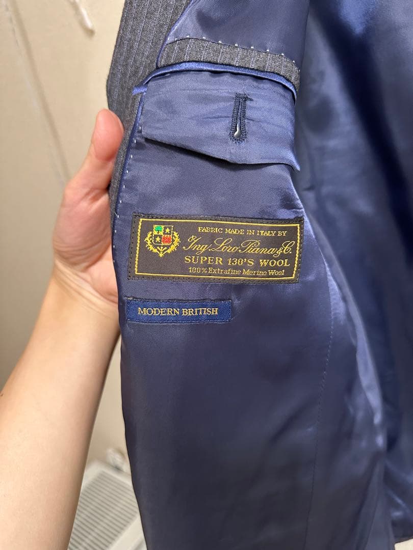メンズスーツ　Loropiana