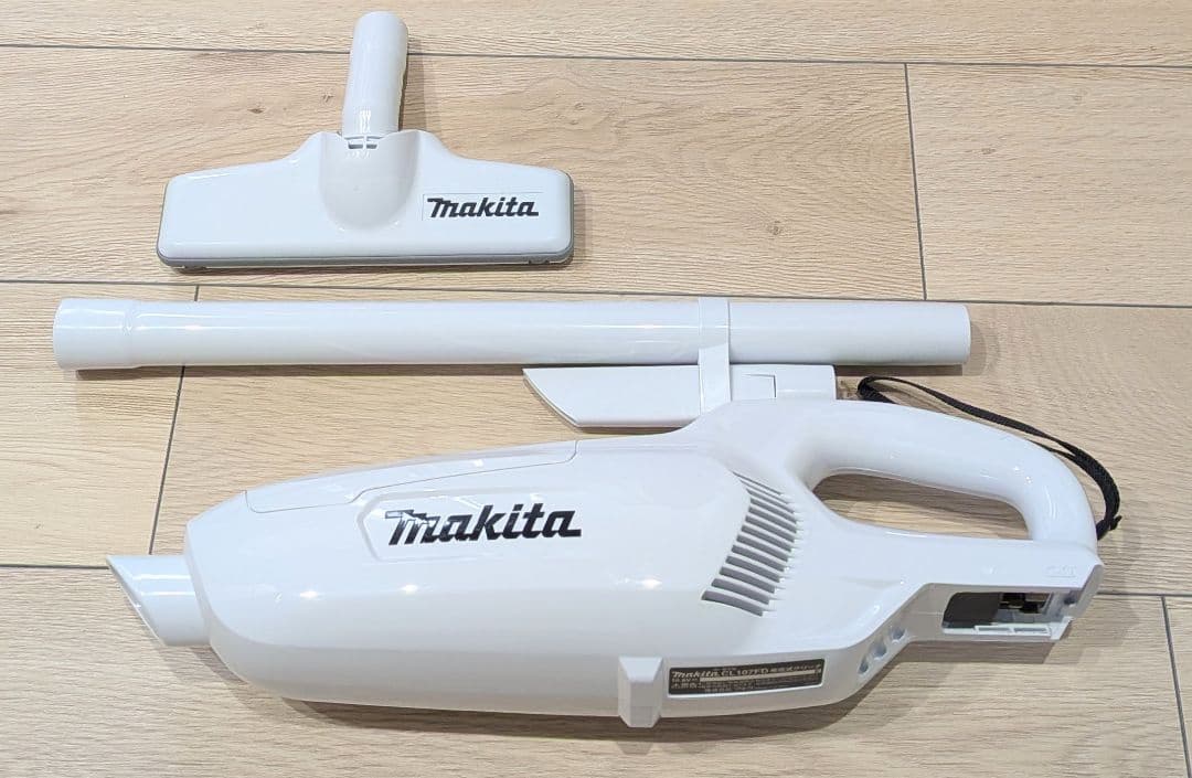 【美品】makita マキタ CL107FD 掃除機 バッテリー 充電器付き 白