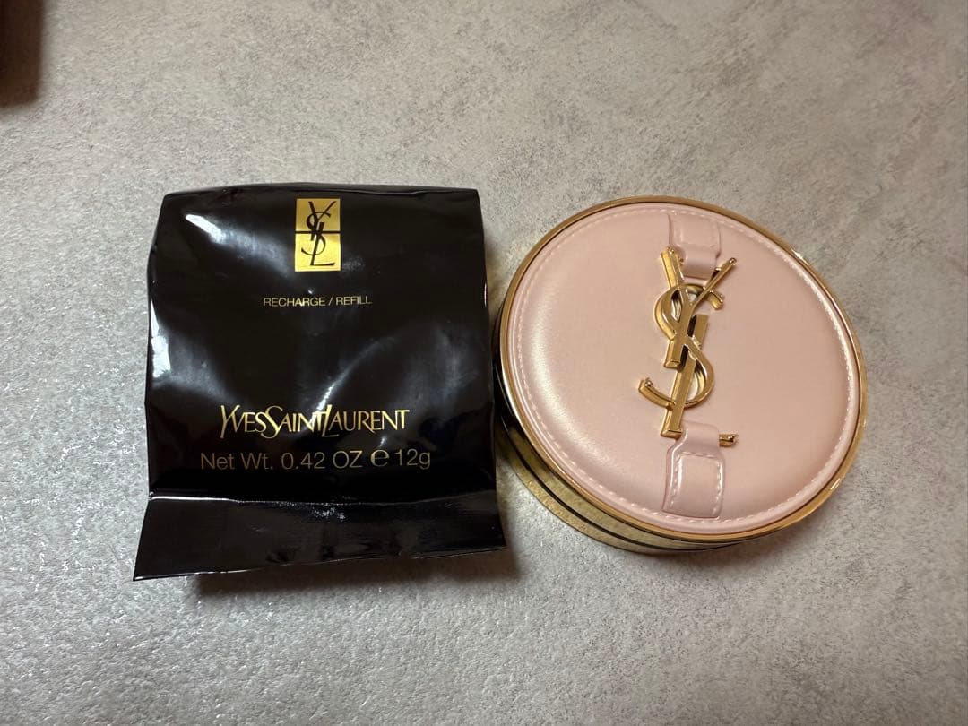 Yves Saint Laurent クッションファンデーション リフィル付き