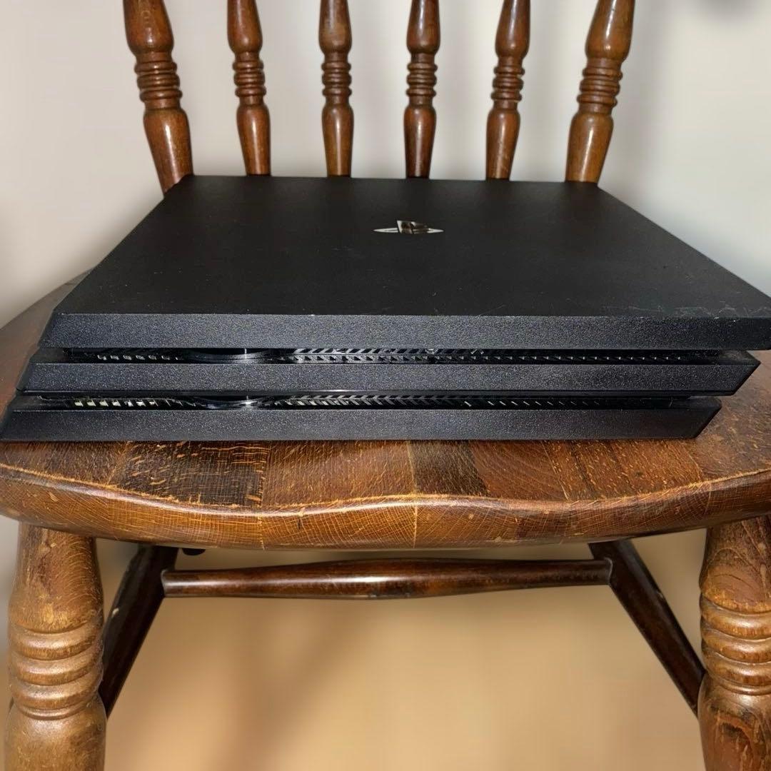 PlayStation 4 pro 本体 CUH-7100B 1TB