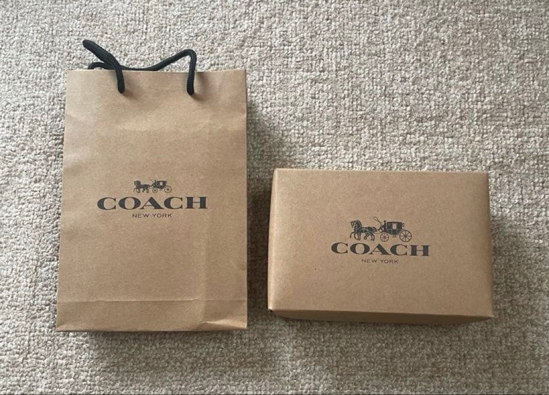 【未使用】COACH ブラック 二つ折り財布