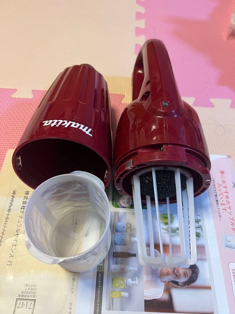 Makita CL110D 充電式クリーナー 赤