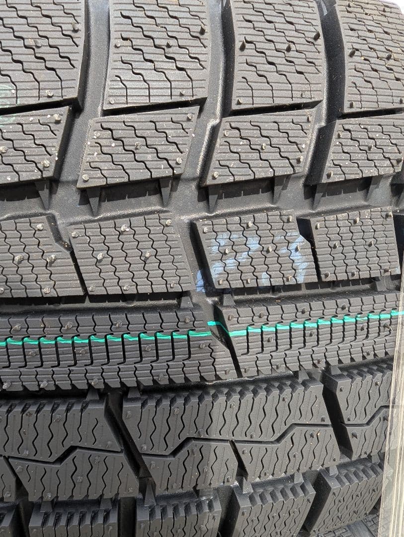 【Tora】225/65R17 スタッドレス SUV用