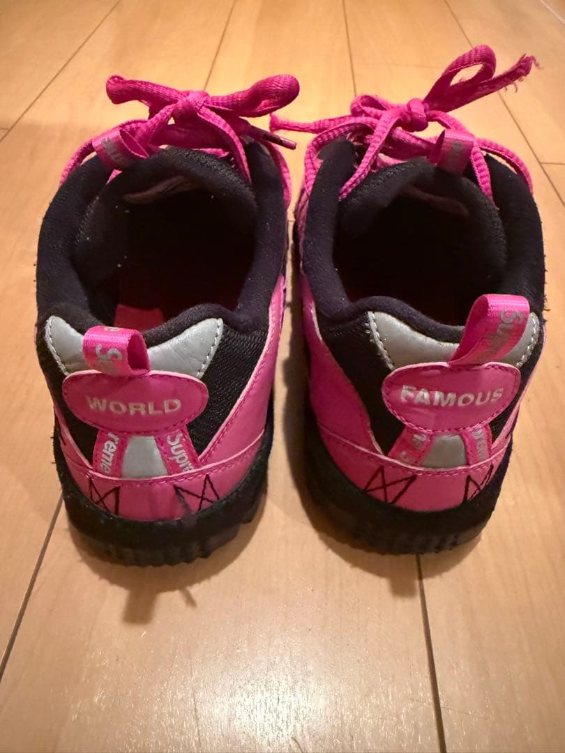 NIKE × Supreme AIR HUMARA pink 27.0