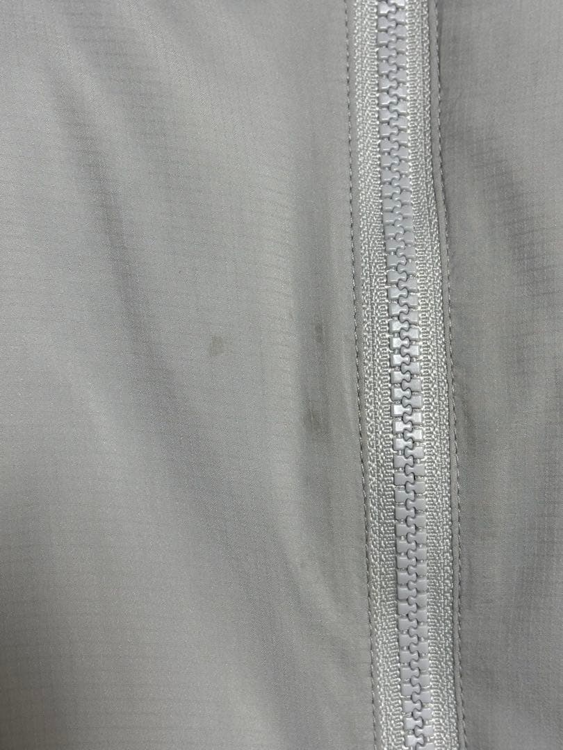 ARC'TERYX ライトグレー ノースリーブベスト L/G