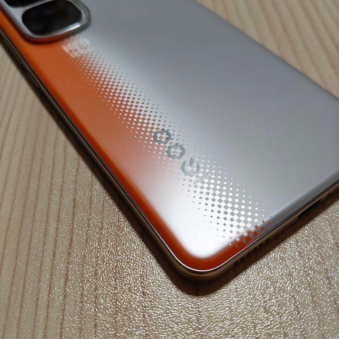 VIVO iQOO Neo 10 256GB+12GB オレンジ 本体のみ