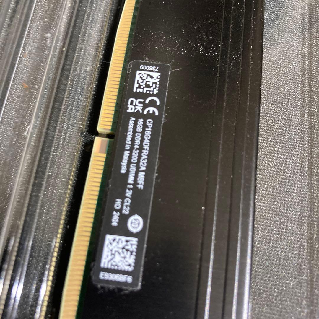 crucial DDR4-3200 16GB 2枚　メモリー
