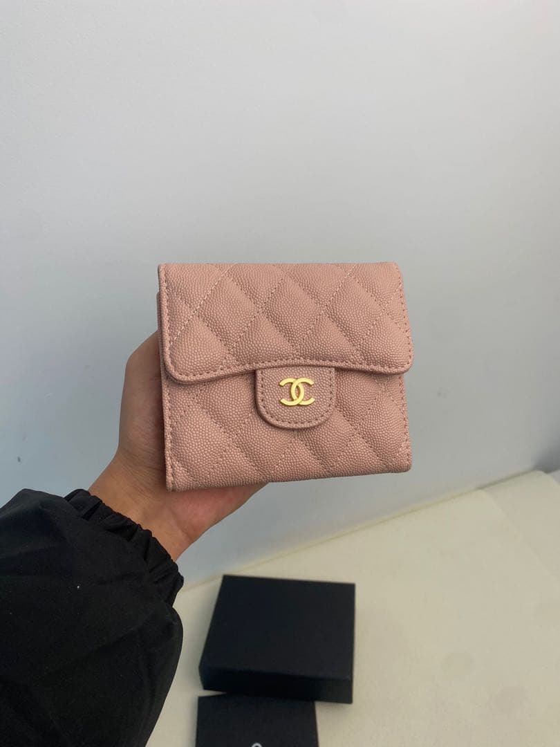 CHANEL ピンク キルティング 三つ折り財布
