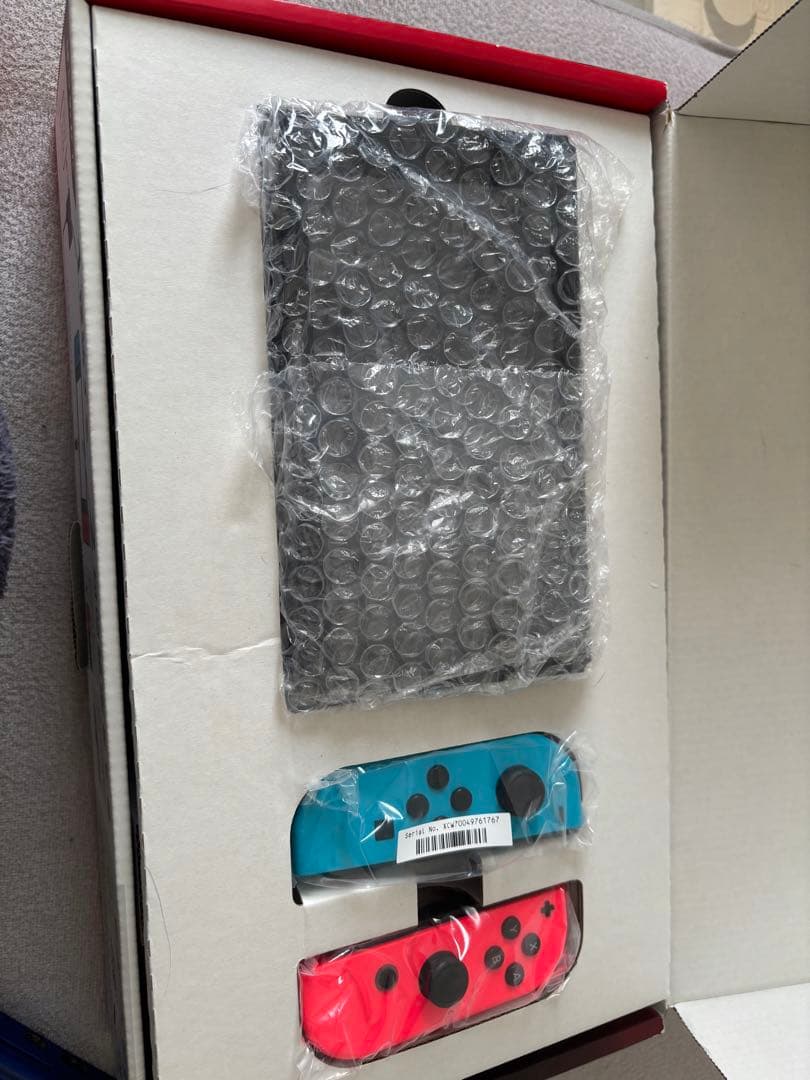 万*✨様 Nintendo Switch 本体 青/赤 Joy-Con付き ジャ