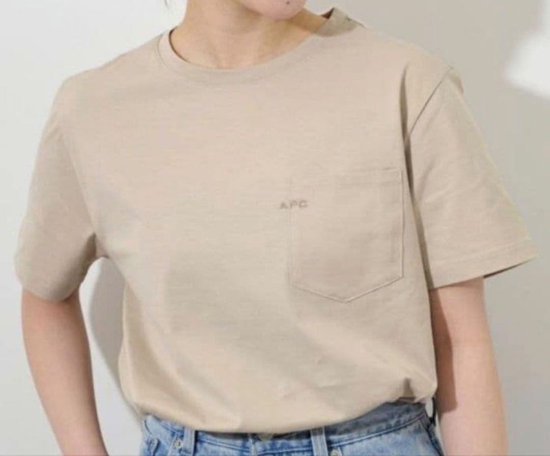 A.P.C. 刺繍入りポケットTシャツ ベージュ M