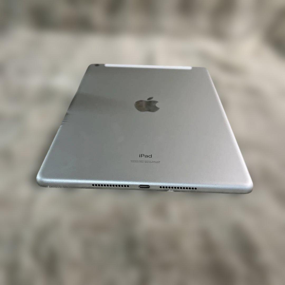 Apple iPad (第７世代) Wi-Fi + Cellular シルバー