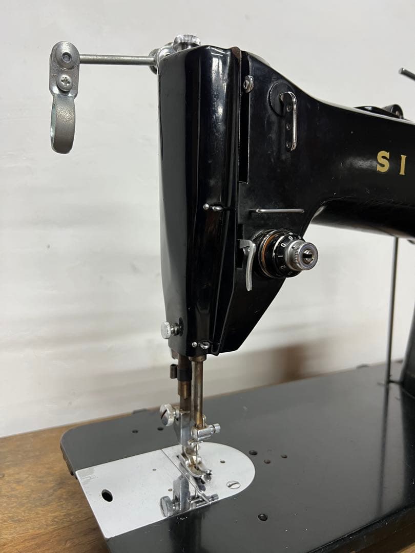 SINGER 188 工業用ミシン 本体 黒金 シンガー アンティーク