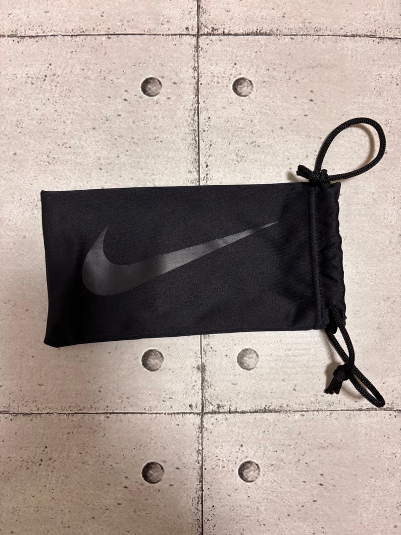 NIKEサングラス　DQ4565 451