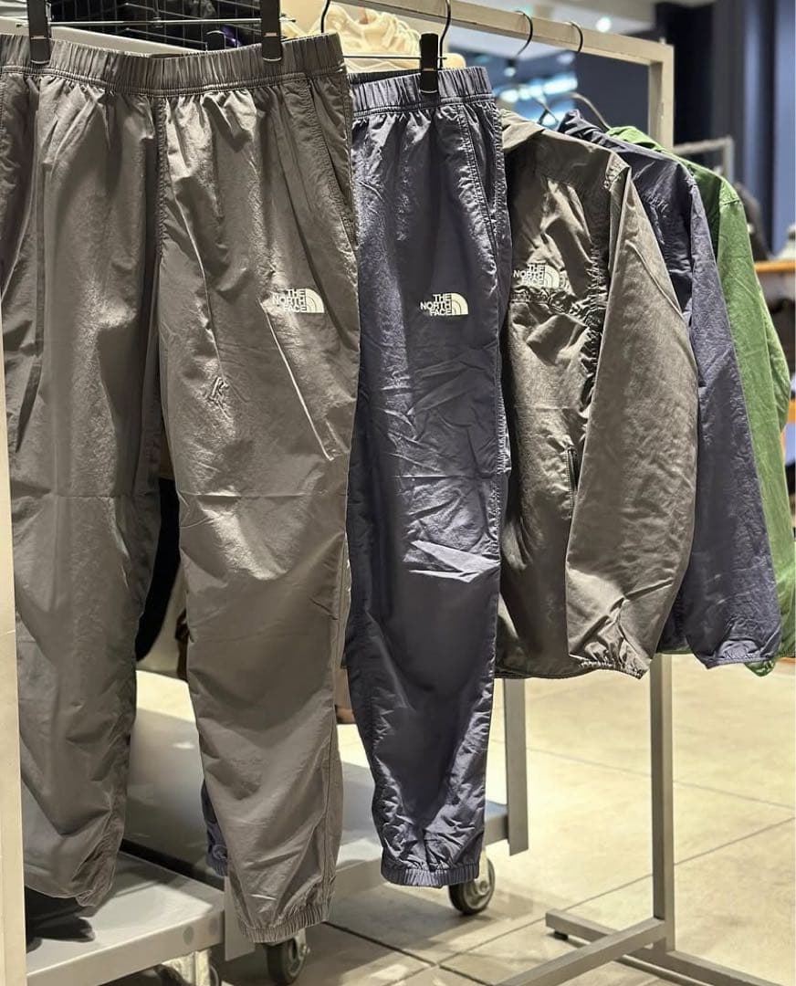 【限定品番】ノースフェイス　サンシールドトレーニングロングパンツ　グレー　S