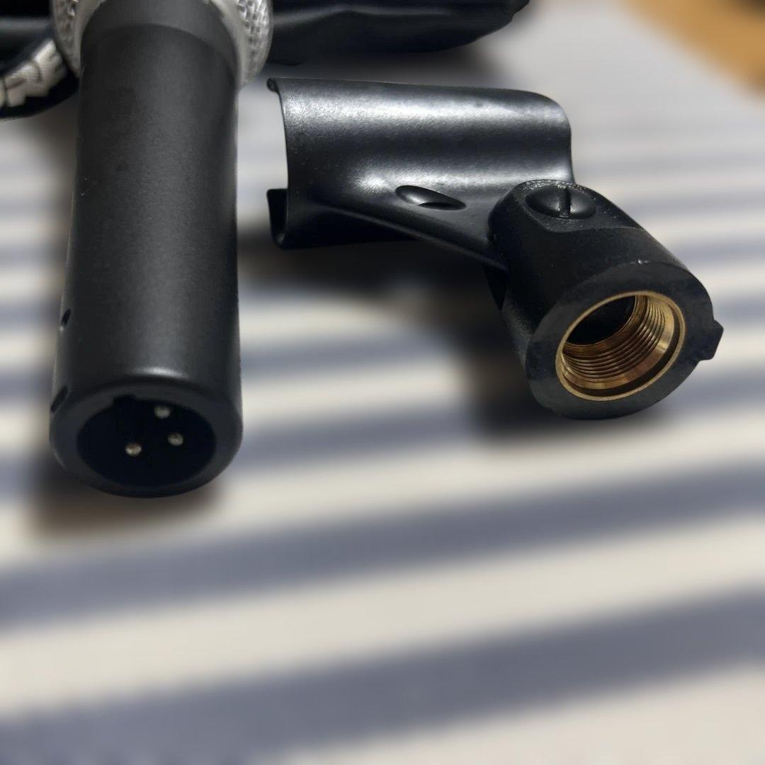 SHURE SM58 ダイナミックマイク　ポーチ付き