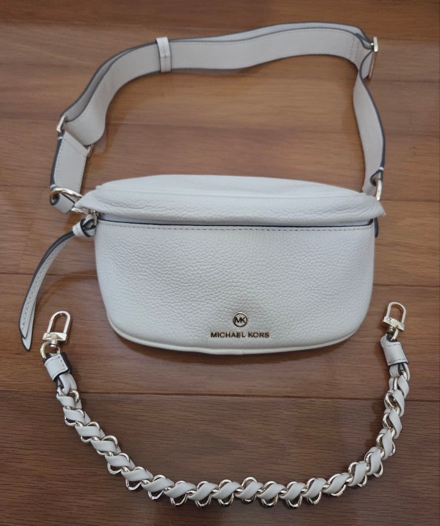MICHAEL KORS ホワイト ボディバッグ