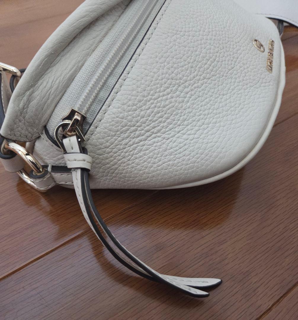 MICHAEL KORS ホワイト ボディバッグ