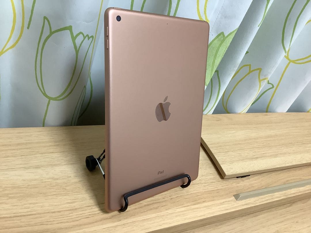 Apple iPad第7世代　美品　128gb ローズゴールド 本体　充電器付き