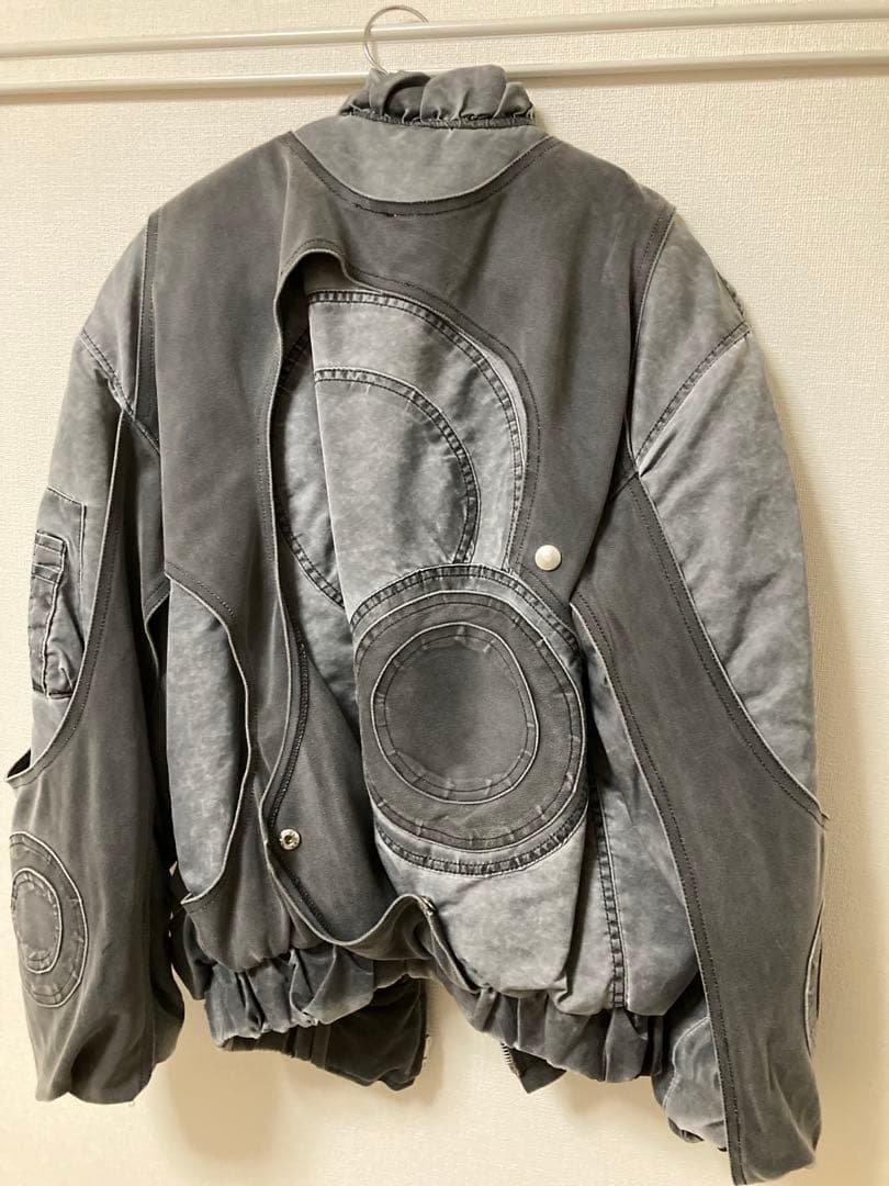 最安値❗️m.y.o.b SPIRAL CUT-OUT ボンバージャケット グレー