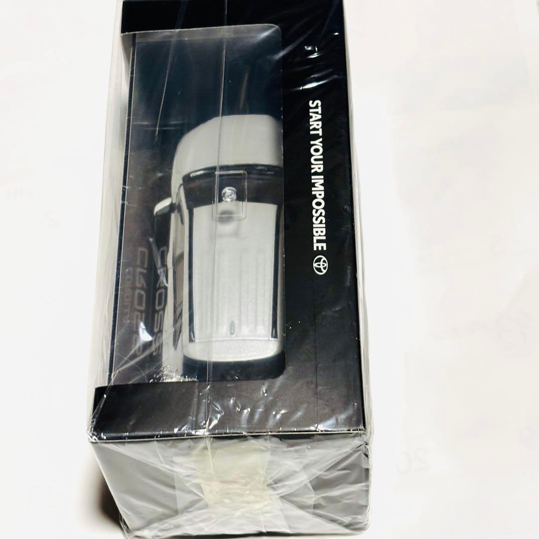 トヨタ カローラクロス 1/30 ミニカー ホワイトパール 新品 未開封品