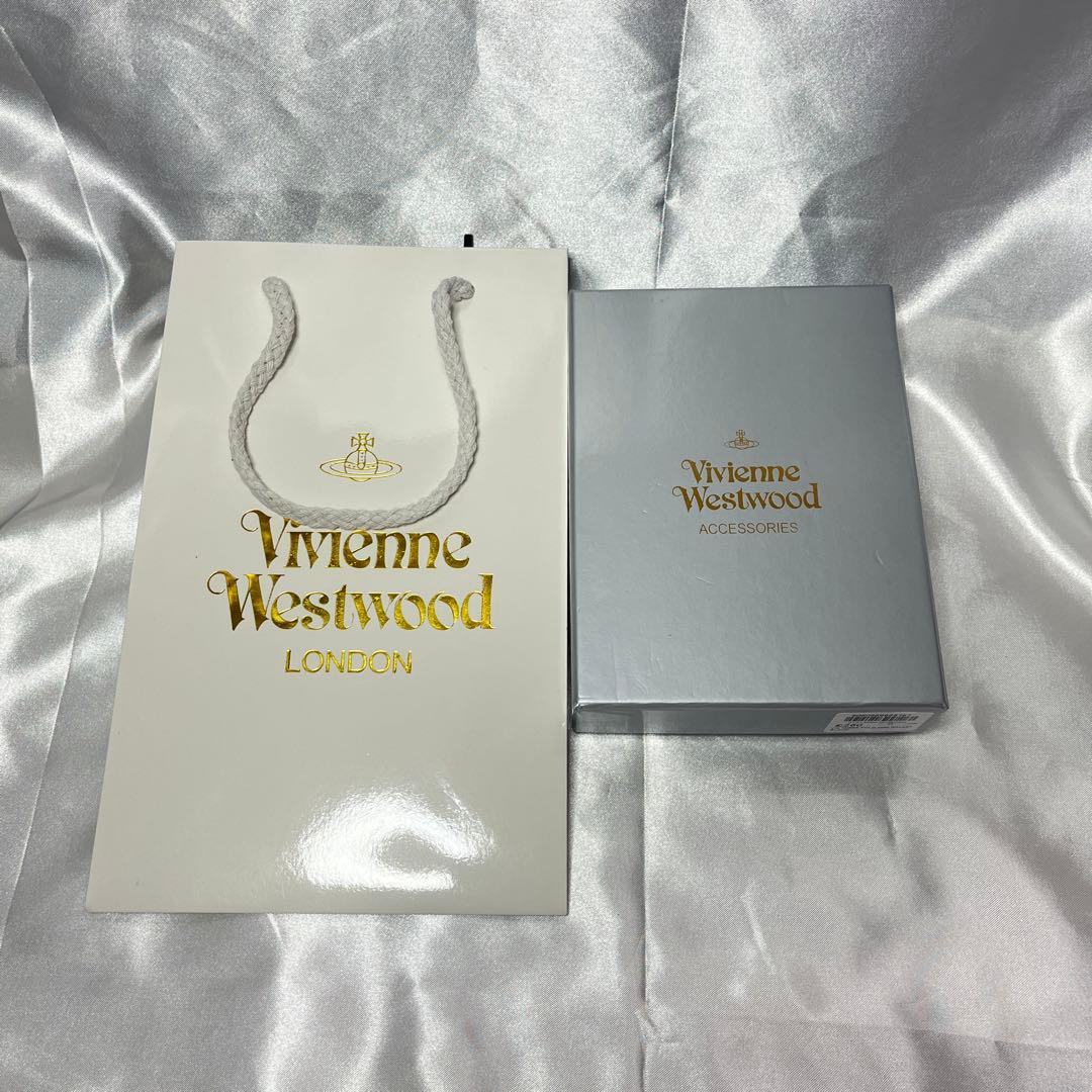 新品 Vivienne Westwood エナメル黒 ヴィヴィアン内装 三つ折り