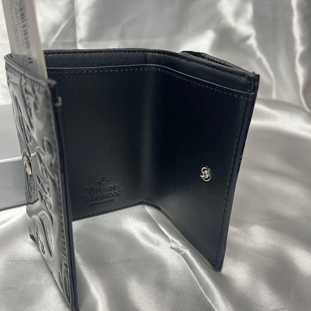 新品 Vivienne Westwood エナメル黒 ヴィヴィアン内装 三つ折り