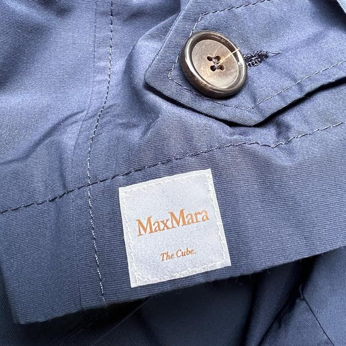 ピ*ー様 MaxMara The Cube. マックスマーラのトレンチコート　ロ