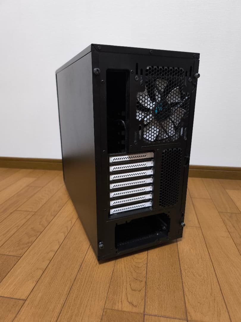PCケース(自作PC用) Fractal Design Define R5 FD-CA-DEF-R5-BK