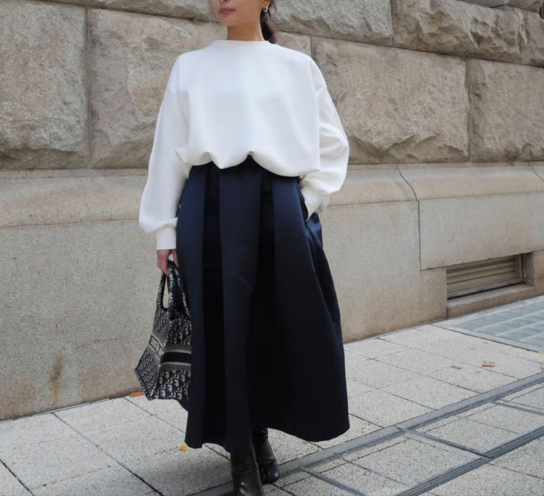 【本日限り価格　定価以下】HEVE Satin Dress Tuck SK