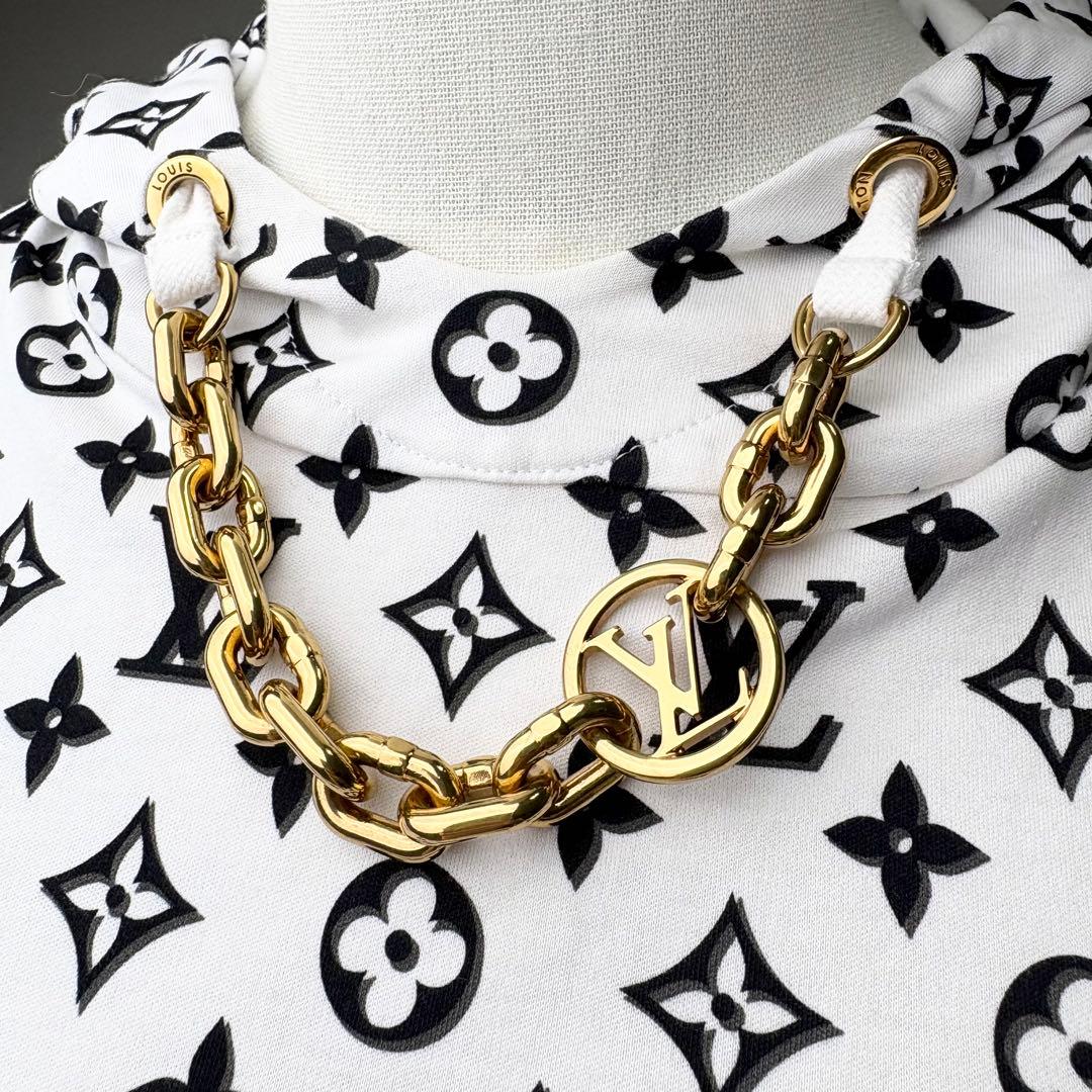 VUITTON 2023 モノグラム総柄 フード付きTシャツ LVチェーン