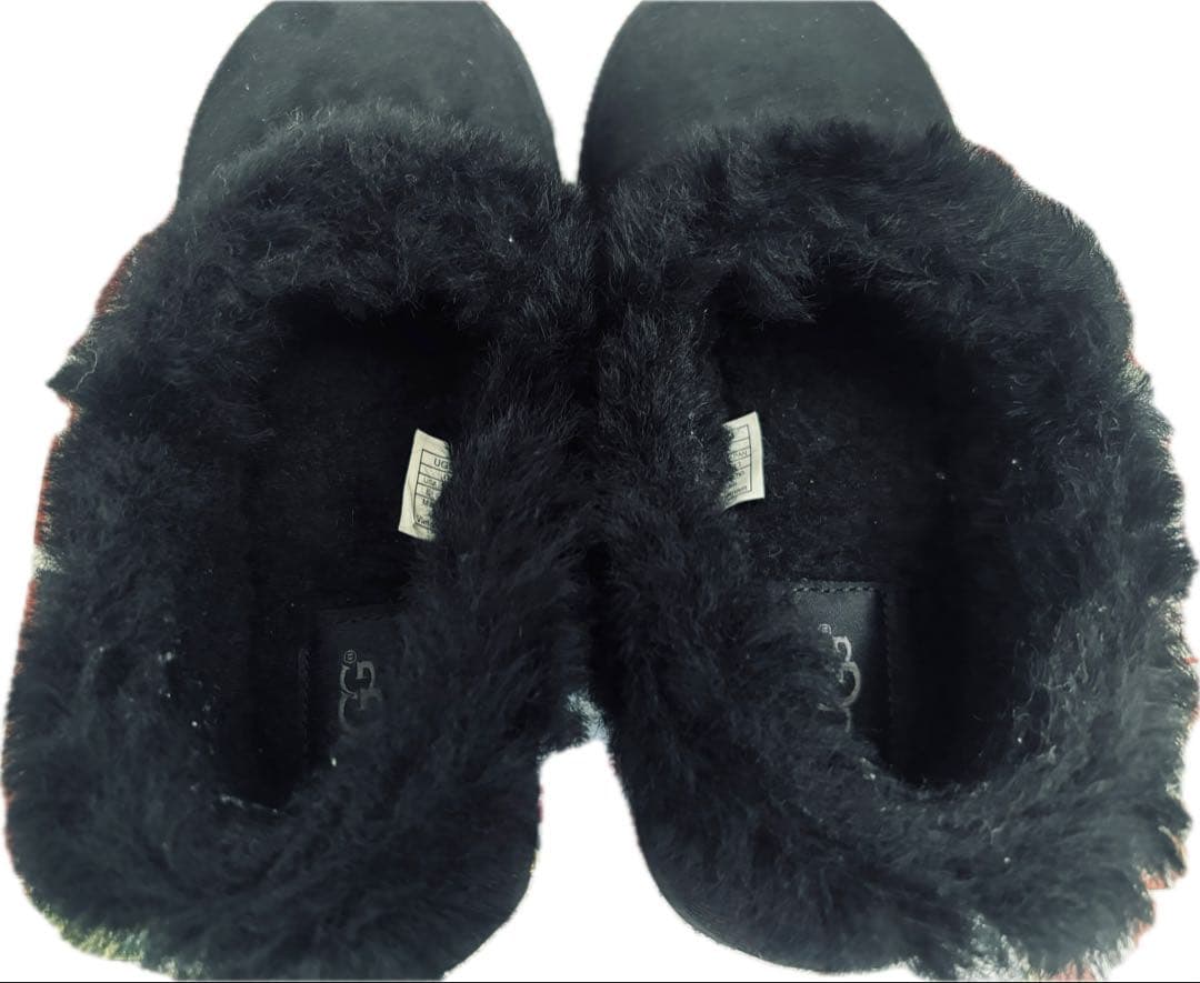 UGG アグ NITA ニタ ムートンスリッポン　ブラック