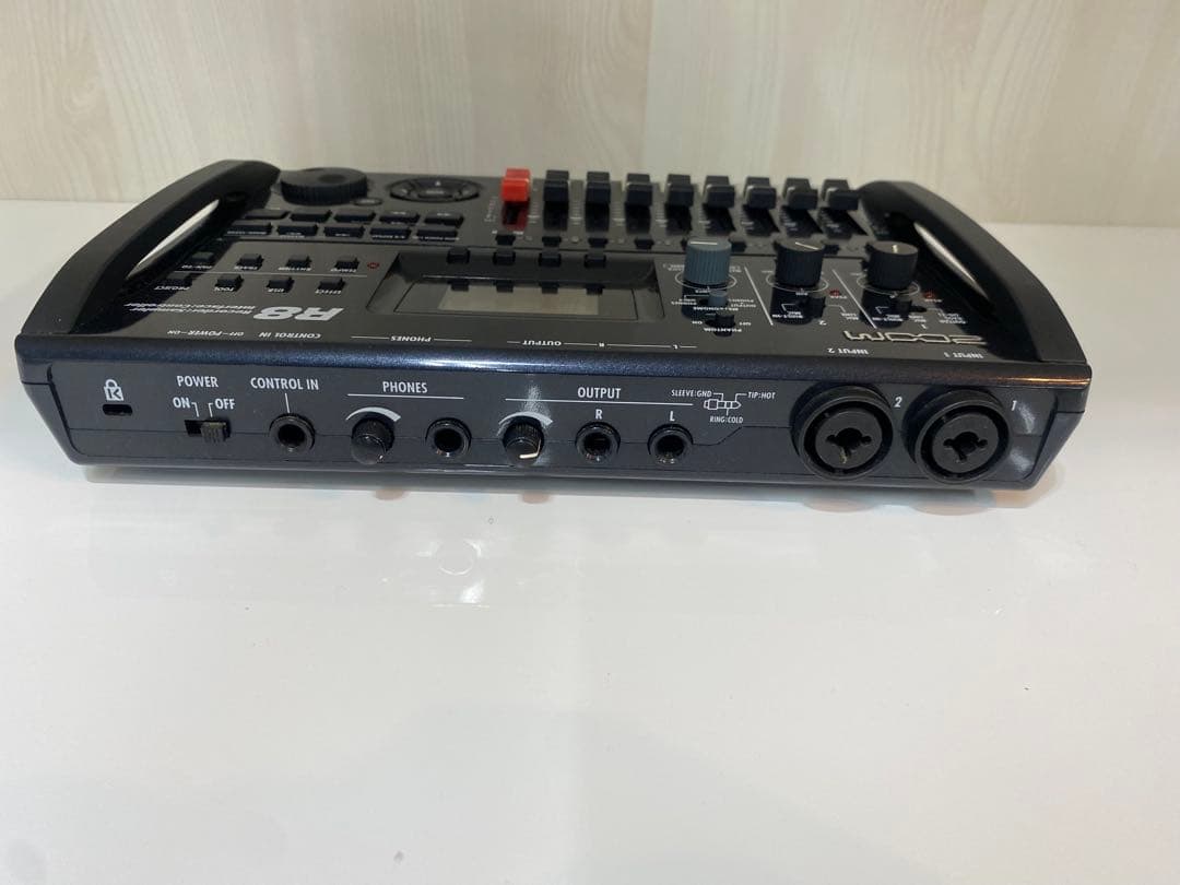 ZOOM R8 マルチトラックレコーダー