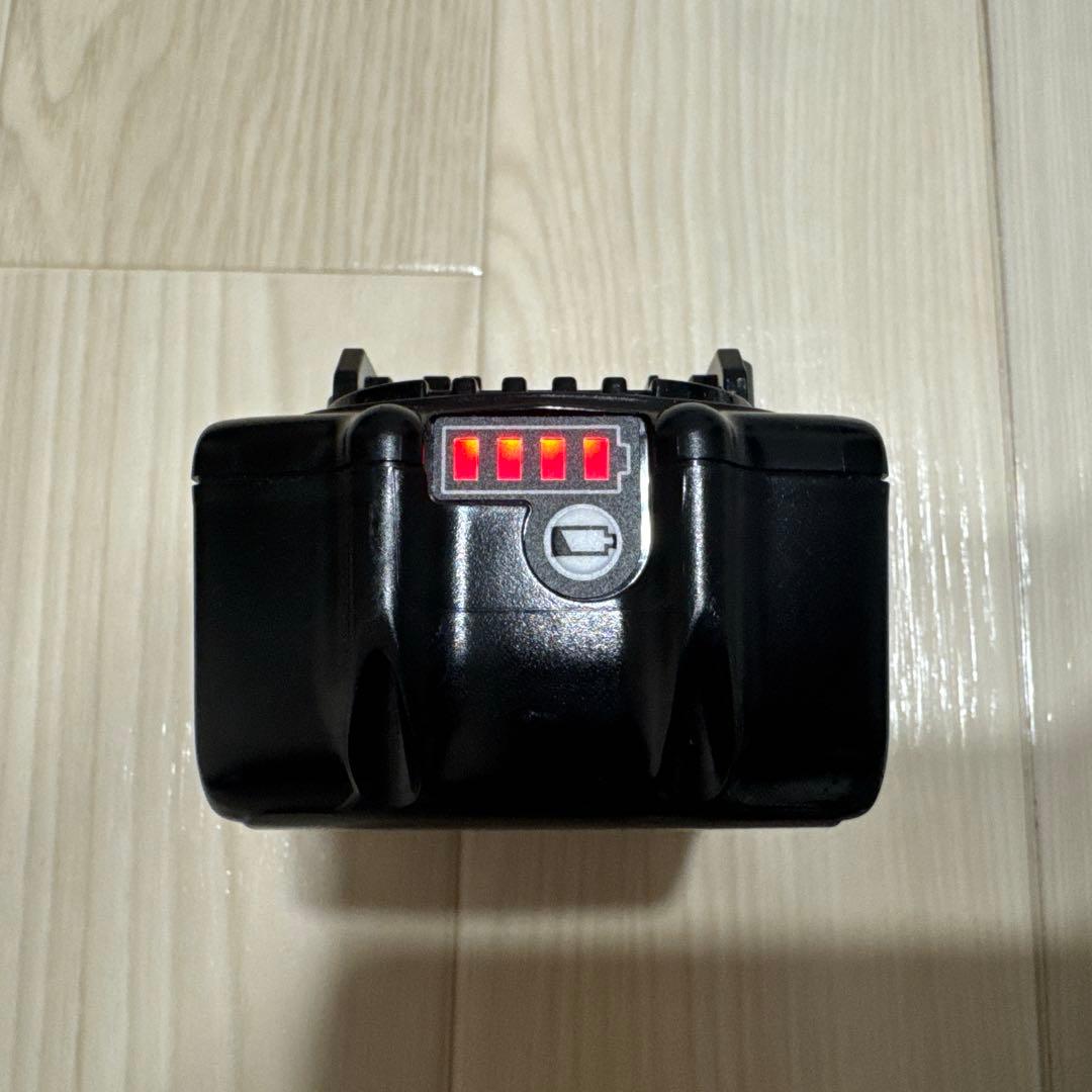 マキタ充電式クリーナ 18V (バッテリー・充電器)CL181FD ホワイト