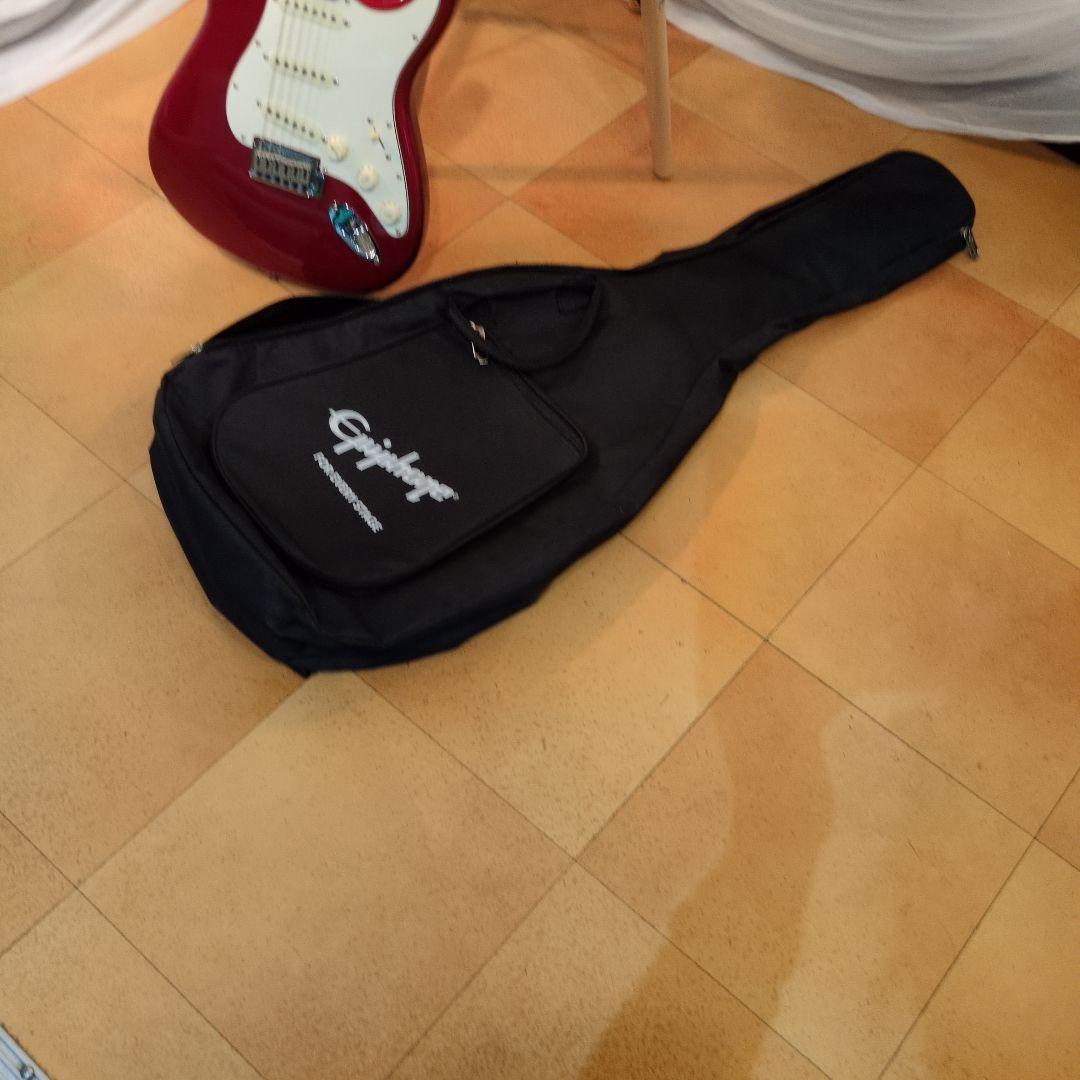 Squier Stratocaster レッド ギターケース付き