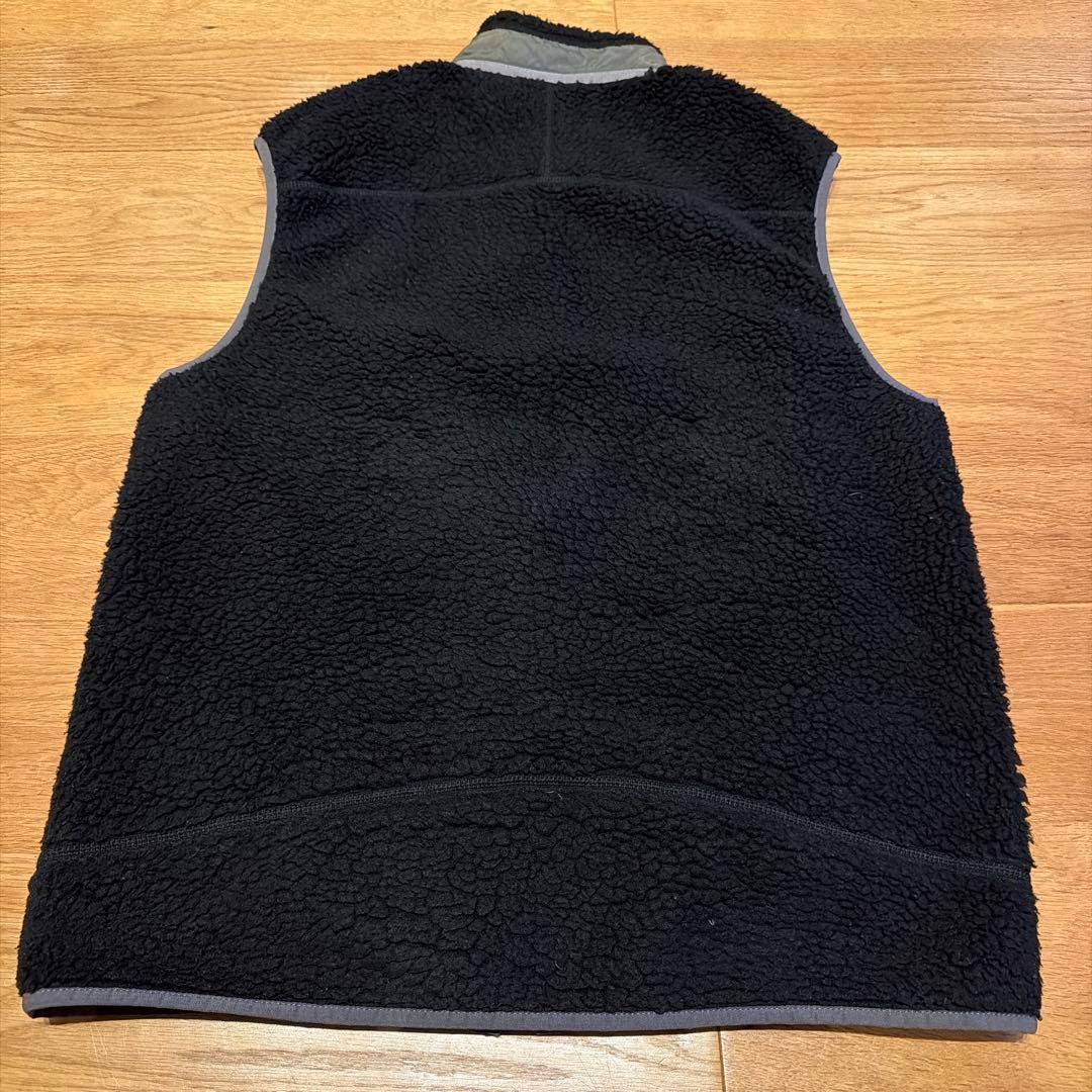 ®*️様 Patagonia ボアフリースベスト 黒/グレー　Mサイズ