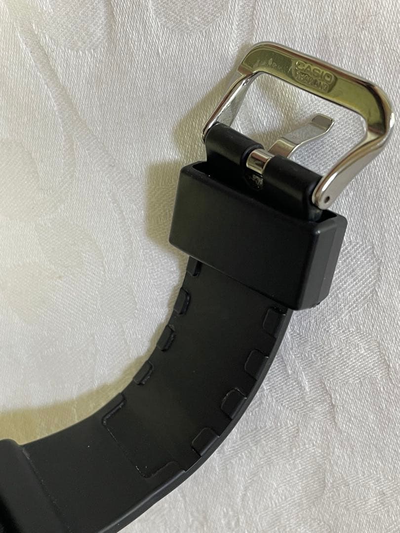 CASIO カシオ　G-SHOCK GM-2100