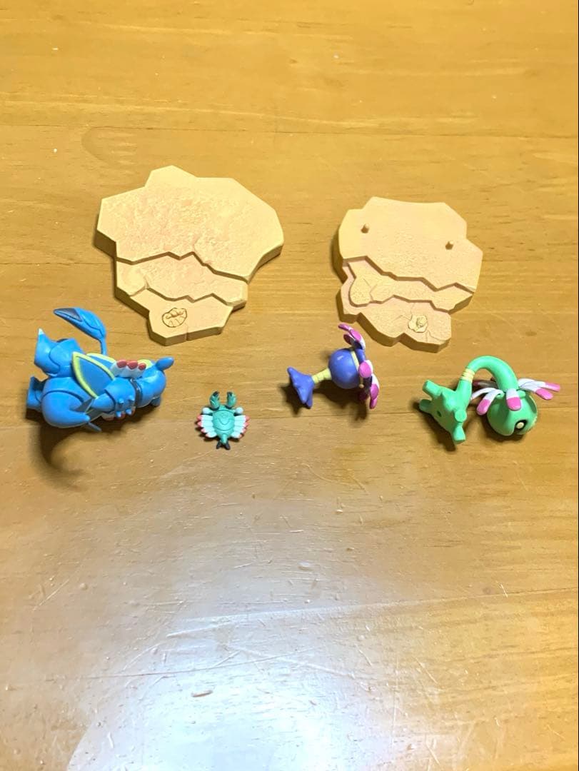 立体ポケモン図鑑　アーマルド　ユレイドル　進化セット