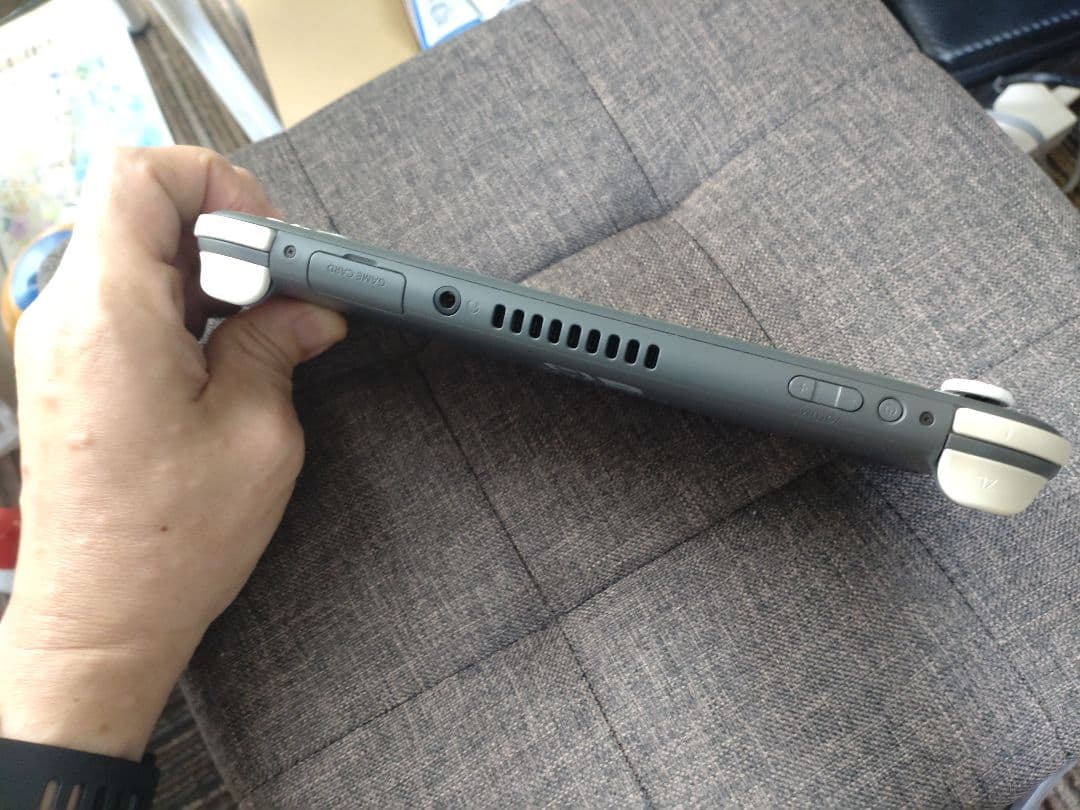 Nintendo　SwitchLite（グレー）