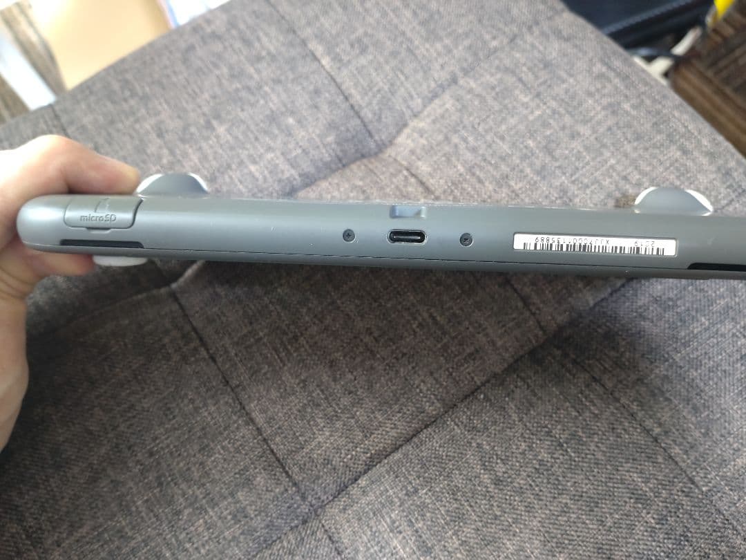 Nintendo　SwitchLite（グレー）