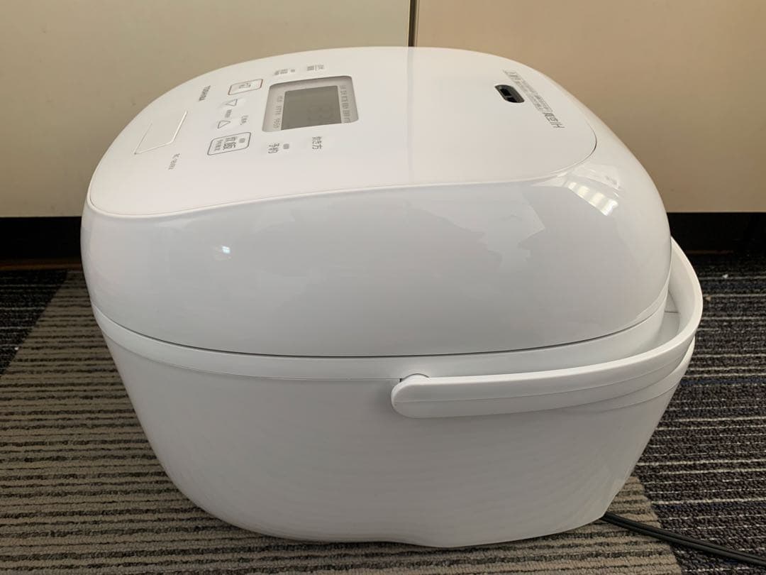 TOSHIBA 10合炊き IH真空炊飯ジャー RC-18VRV（中古品）