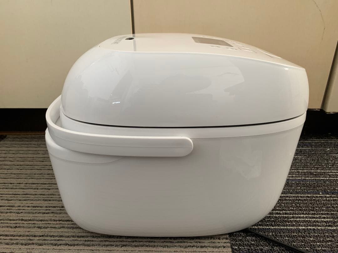 TOSHIBA 10合炊き IH真空炊飯ジャー RC-18VRV（中古品）